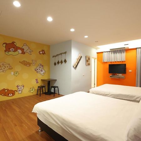 Bears Line B&B Train Station Hualien Extérieur photo